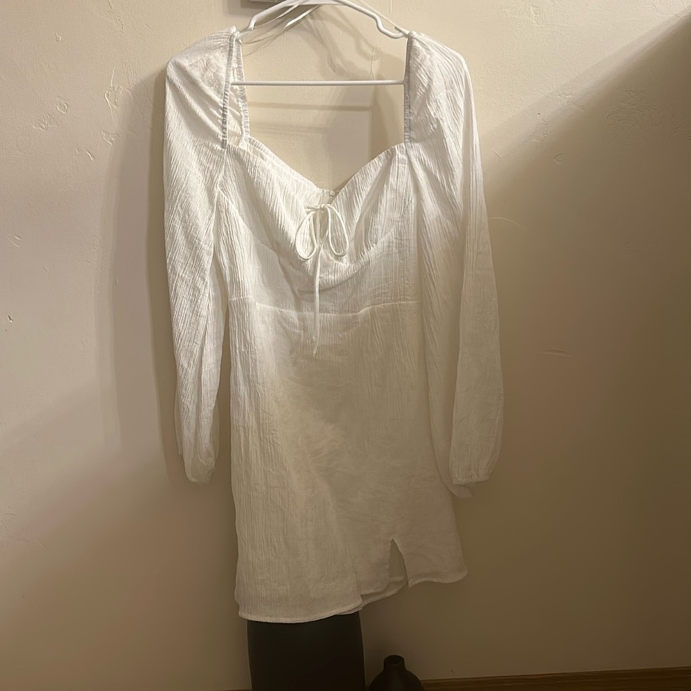 Beautiful brand new, with tags, Princess Polly mini dress, white, size 10.